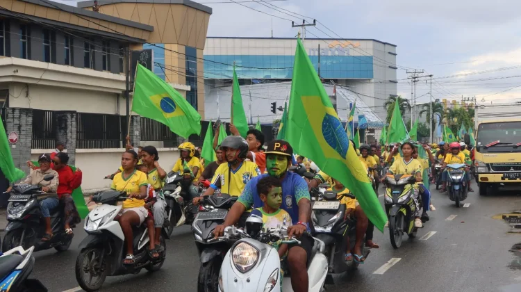 Sambut Piala Dunia 2026,Pendukung Berbagai Negara Pawai Bersama di Biak