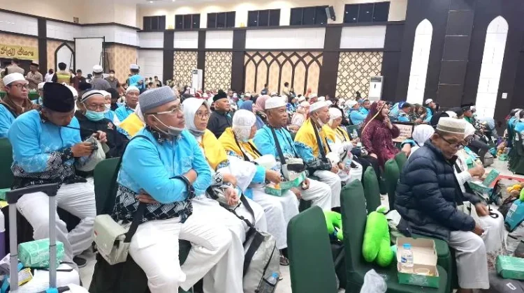 Jemaah Haji Asal  Kabupaten Biak Numfor  Tiba di Tanah Air