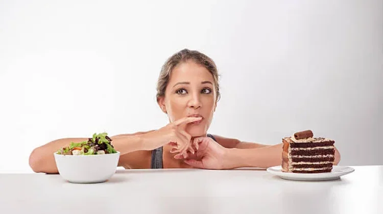 Sulit Berhenti Memikirkan Makanan? Kenali Tanda-tanda Food Noise