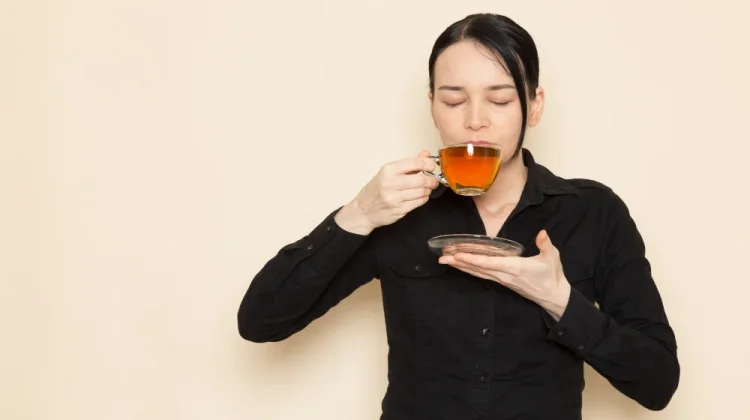 Bantu Perempuan Tetap Optimal, Ini 3 Manfaat Minum Teh untuk Aktivitas Harian