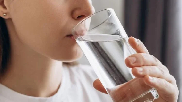 Inilah 5 Alasan Air Mineral Lebih Baik untuk Hidrasi Dibanding Minuman Lain