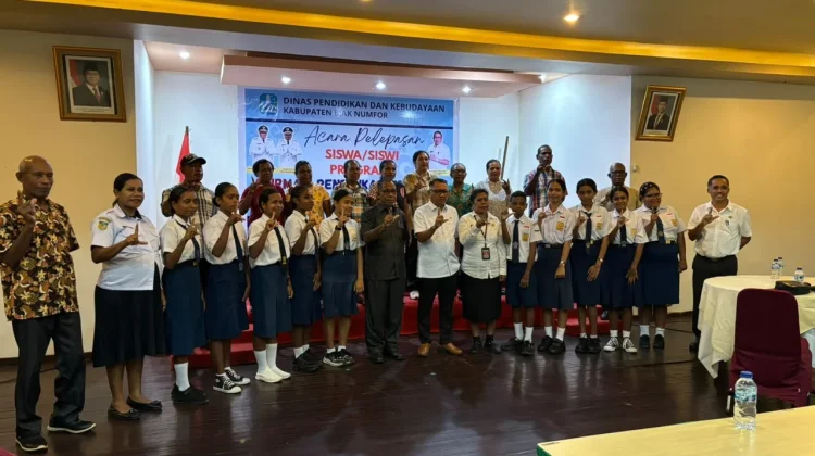 Pemda Biak Numfor, Lepas 10 Siswa Ikut Program ADEM 2026