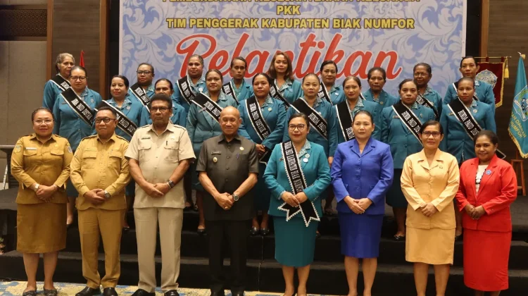 Ketua TP PKK dan Bunda Paud Se-Kabupaten Biak Numfor 2025–2030, Resmi Dilantik