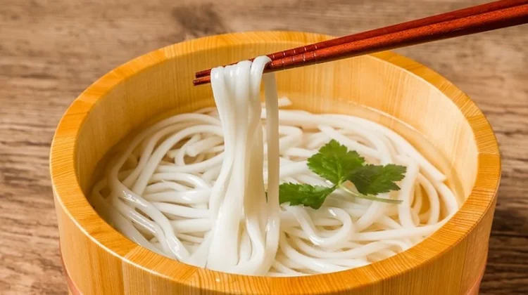 Cuaca Panas, Jepang Hadirkan Solusi Mi Instan Celup Air Dingin