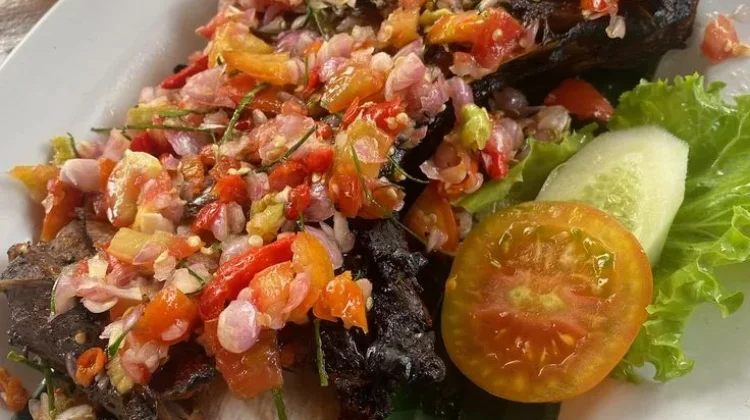 Kuliner Hari Ini: Rahang Tuna Manado dan Prestasi Ayam Goreng Indonesia