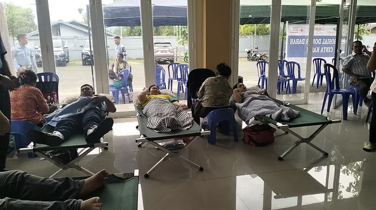 Donor Darah Sambut HUT ke-40 Vihara Buddha Dharma Biak,40 Kantong Darah Terkumpul