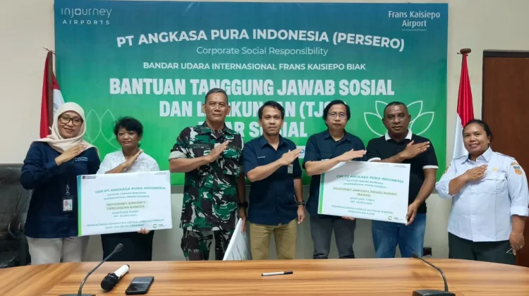 Angkasa Pura Indonesia Biak Serahkan Bantuan TJSL Capai Rp30 Juta