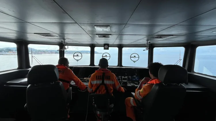 Tim SAR Gabungan Cari Penumpang KM Dorolonda Jatuh di Perairan Miosnum