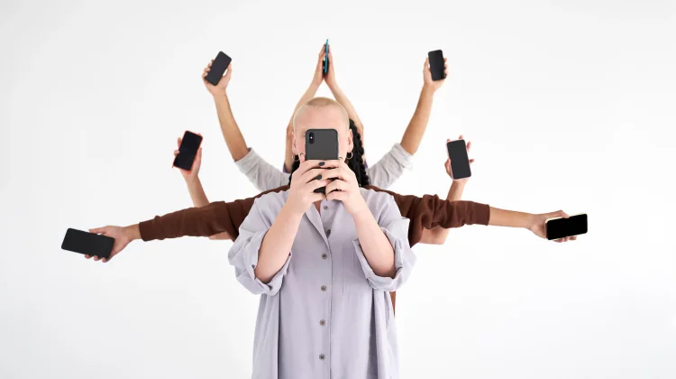 Media Sosial dan Batas Privasi yang Semakin Kabur