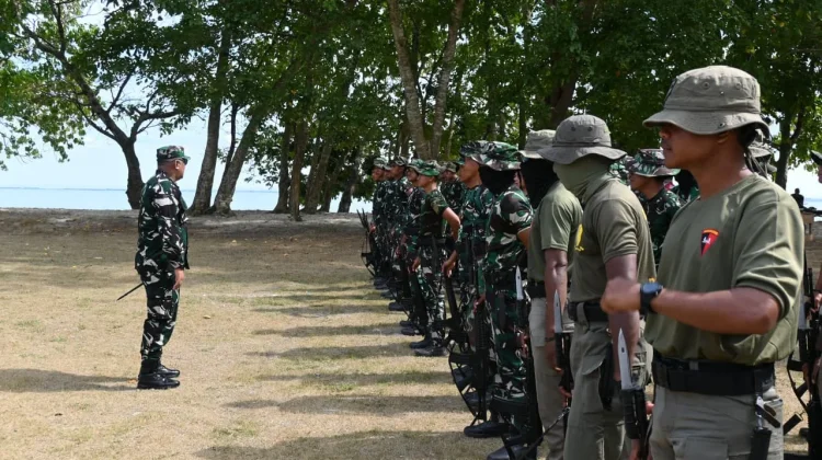 Kunjungi Numfor,Danlanud Manuhua Biak Beri Semangat Pasukan 45