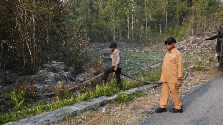 Bupati Biak Numfor Tinjau Karhutla di Kampung Mayendi dan Darfuar