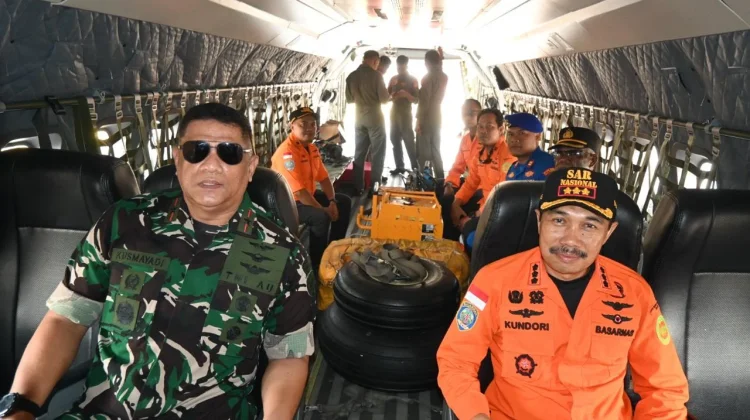 Bantu Pencarian Speedboat Hilang di Waropen, Danlanud Manuhua Pimpin Misi SAR