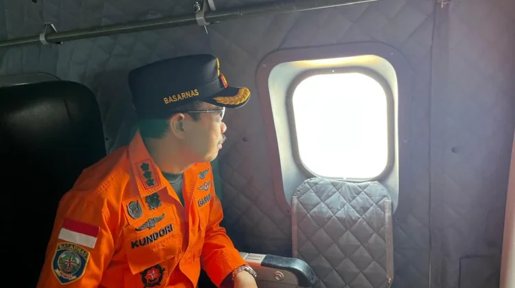 Operasi SAR Pencarian Korban di Perairan Serui-Waropen Libatkan Pesawat CN-235