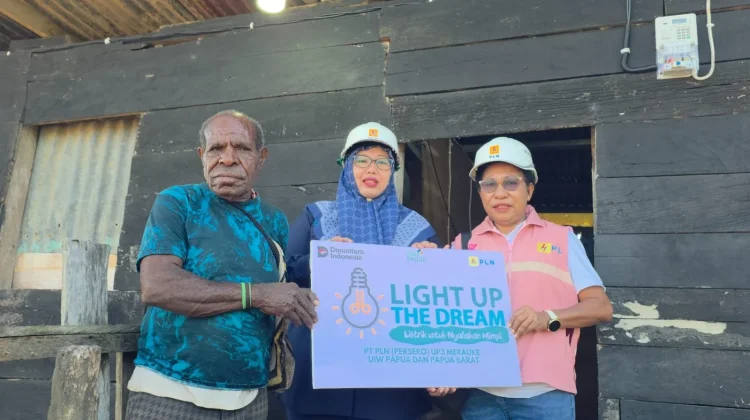 Program LUTD, PLN Sambung Listrik Gratis bagi Keluarga Prasejahtera di Tanah Papua