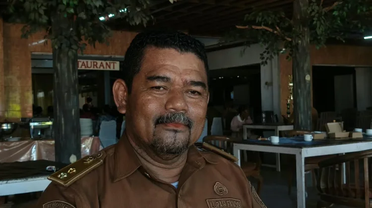 Pemda Biak Tertibkan PKL Buah di Atas Trotoar