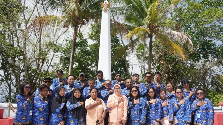 LPP RRI Biak Gelar Ziarah TMP Cenderawasih Sambut HUT RRI Ke-81