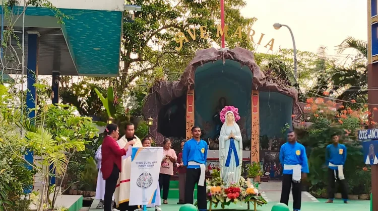 Bulan Rosario Dibuka, Umat Katolik Biak Gelar Rally Rosario