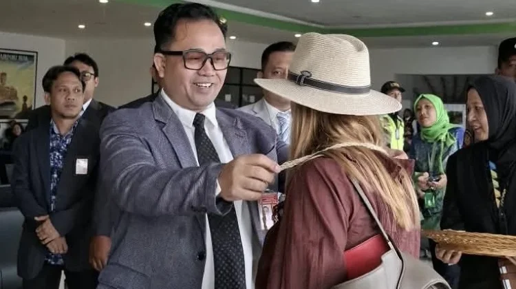 Bandara Frans Kaisiepo Kembali Layani Penerbangan Internasional Darwin-Biak