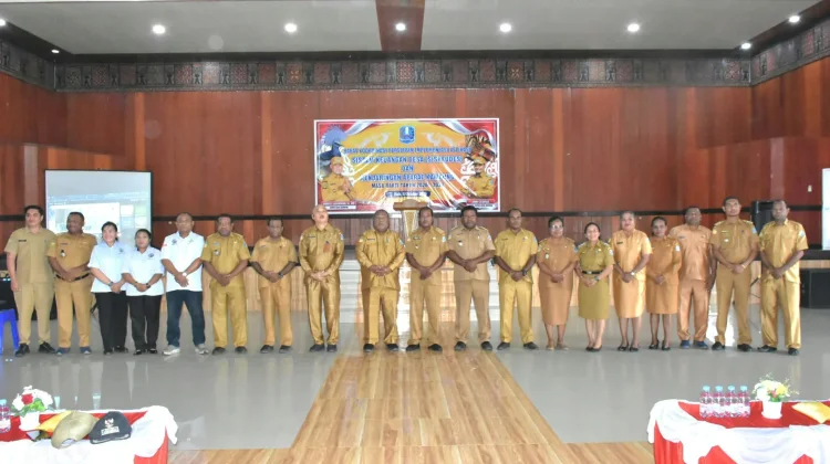 Bupati Biak Tekankan Transparansi Dana Kampung lewat Siskeudes