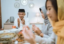 Tips Menjaga Kesehatan Saat Berpuasa Ramadan