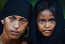 Suku Bermata Biru di Buton