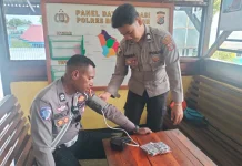 Jaga Stamina Personil Ops Ketupat, Sidokkes Polres Biak Cek Kesehatan Berkala