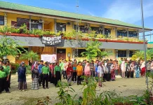 Semangat Kartini Hidup di SMKS Yapis TIK Biak lewat Upacara Bendera