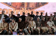 Ghost in the Cell: Identitas dan Paradoks di Era Digital