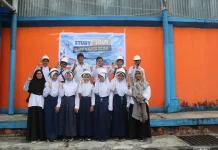 Bulog KC Biak, Kenalkan Literasi Pangan kepada Puluhan Siswa SMP Yapis Biak
