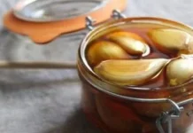10 Khasiat Bawang Putih Rendam Madu, Rahasia Alami Jaga Imun Tubuh