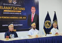 Anggota Komisi XIII DPR RI Yan Mandenas, Kunjungi Kantor Imigrasi Kelas II TPI Biak
