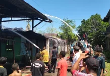Kebakaran Hanguskan Rumah Kosong di Arema Kampung Baru Biak,Tidak Ada Korban Jiwa