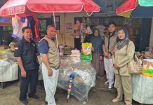 Bulog Biak-Dinas Pertanian Sidak Pasar, Cek Stok Beras SPHP dan Minyakita