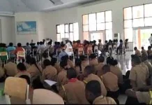 Momen Bahagia saat Penerimaan Rapot di SRMA 41 Biak Numfor