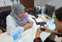 PLN Ajak Masyarakat Papua Nilai Layanan Kelistrikan di Polling Danantara CX100