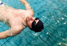 Atasi Overthinking dengan Berenang, Ini 6 Manfaatnya bagi Kesehatan Mental