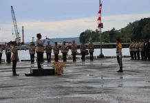 Polres Biak Numfor Gelar Upacara Tabur Bunga di Laut, jelang HUT Bhayangkara Ke-80