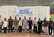 Bulog Biak Pastikan Kualitas Beras Bantuan Pangan sebelum Disalurkan