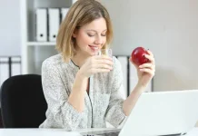 Lapar di Kantor? Ini 5 Buah Praktis yang Bisa Jadi Pilihan
