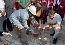 Mendagri RI, Lakukan Ground Breaking Pembangunan SR Terintegrasi di Biak