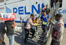 Pengamanan Kedatangan KM. Dobonsolo di Pelabuhan Biak Berjalan Aman dan Tertib