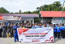 Sambut HUT RI, digelar Aksi Bersih Pantai Samber, Berhasil Terkumpul 234 Kg Sampah