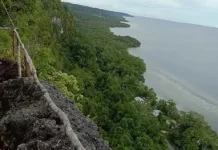 Gunung Putih, Pesona Alam di Atas Tebing Biak