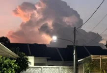 Awan Cumulonimbus: Awan Pembawa Hujan Deras dan Petir