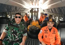 Bantu Pencarian Speedboat Hilang di Waropen, Danlanud Manuhua Pimpin Misi SAR