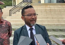 Yudisium INCITA Biak, Wabup Jimmy Kapissa: Ilmu Tak Kenal Batas Waktu dan Jabatan