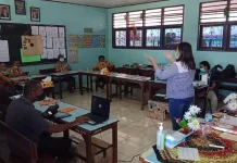 Guru Hebat Tidak Lahir Sendirian