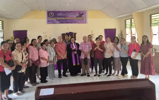 KKPD Biak Numfor Serahkan 25 Ukulele untuk PAR GKI Damai Nermnu