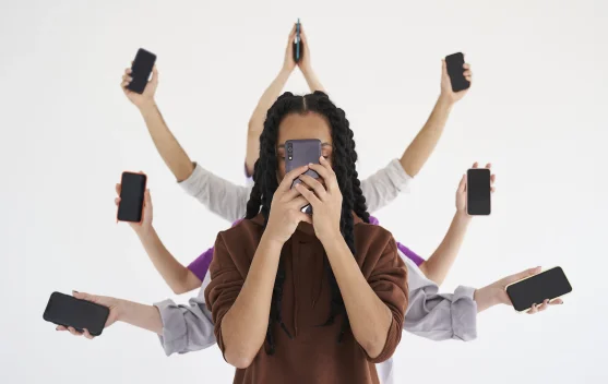 Oversharing: Semua Hal tidak Perlu di Umbar