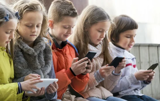 WhatsApp  Luncurkan  Akun  Khusus  Anak